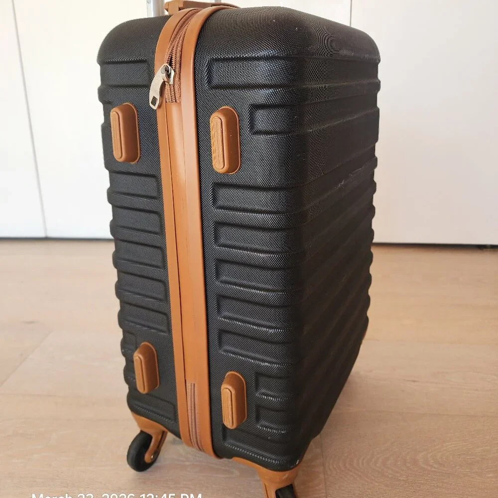 Hardshell Carry-On Spinner Luggage in Black and Tan
